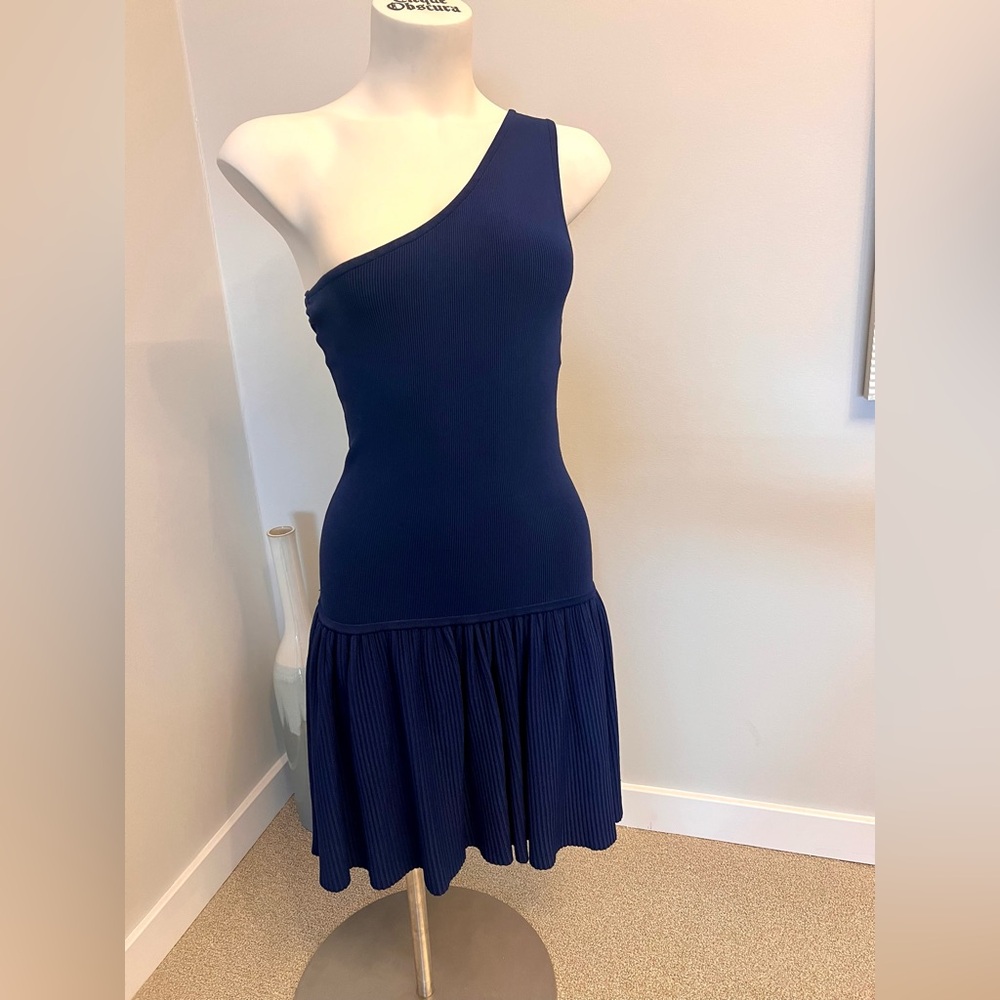 Elegant Navy One-Shoulder Dress